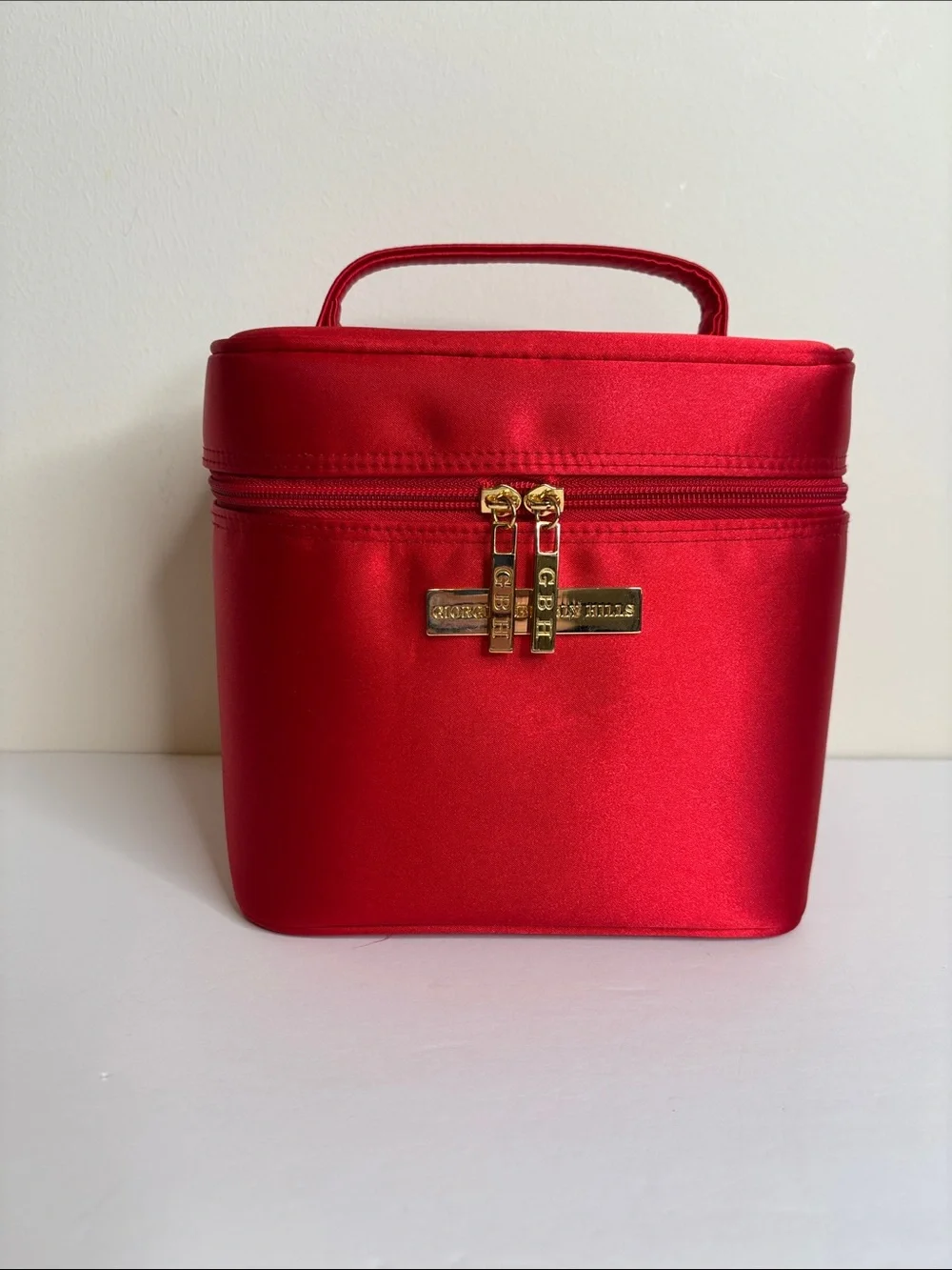 GIORGIO, BEVERLY HILLS SATIN COSMETIC BAG